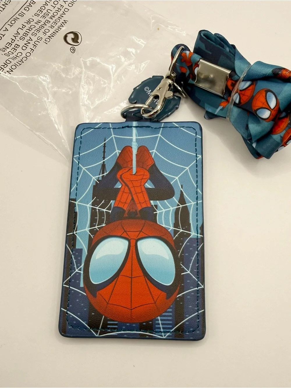 Loungefly SPIDERMAN Hanging Upisde Down Marvel Lanyard Cardholder NEW!